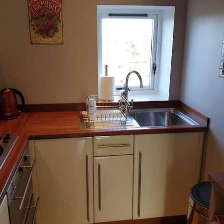 Unkenhaus. Cosy, modern apartment, private parking Lerwick Exterior foto